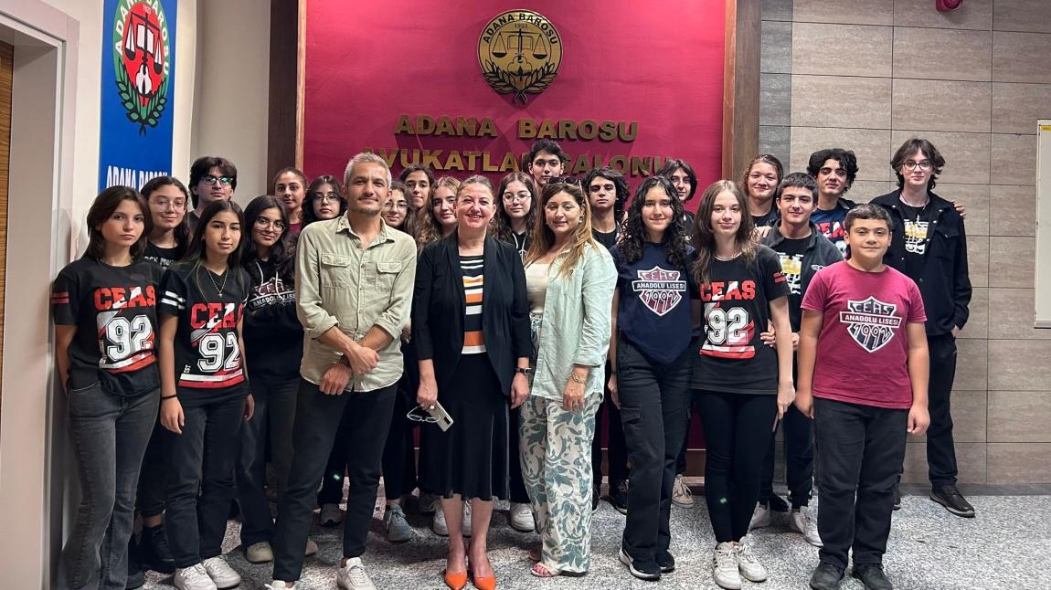Mesleki Geleceğe Yolculuk: Adana Barosu Gezisi ve Öğrencilerimizin Deneyimi