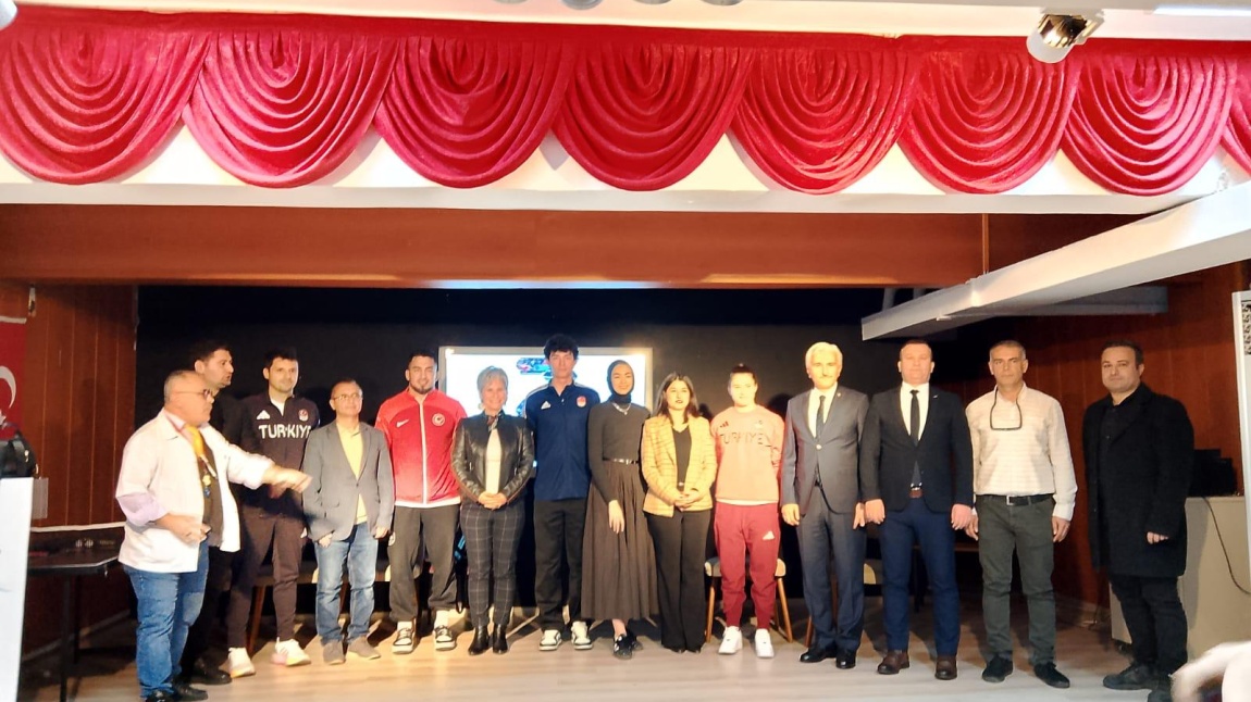 ÇEAŞ Anadolu Lisesi’nde Spor Söyleşisi Etkinliği